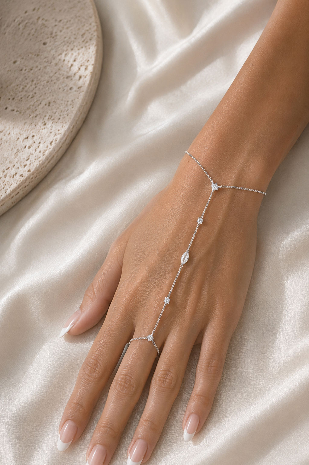 Estelle Hand Chain