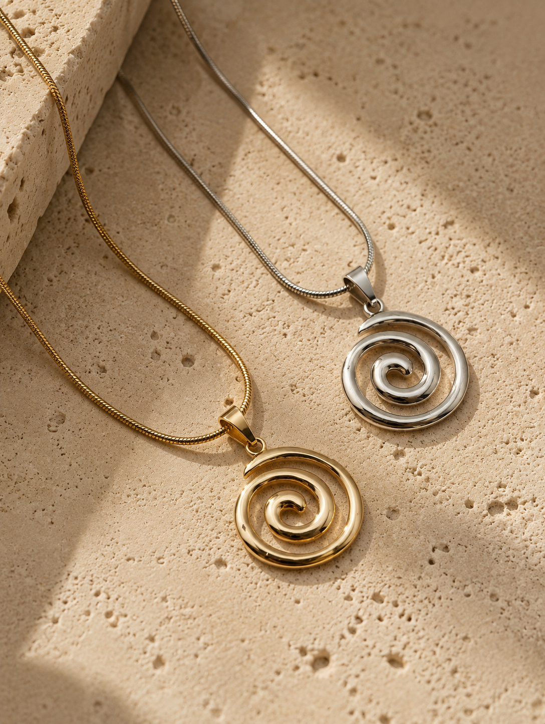 Speíra Necklace