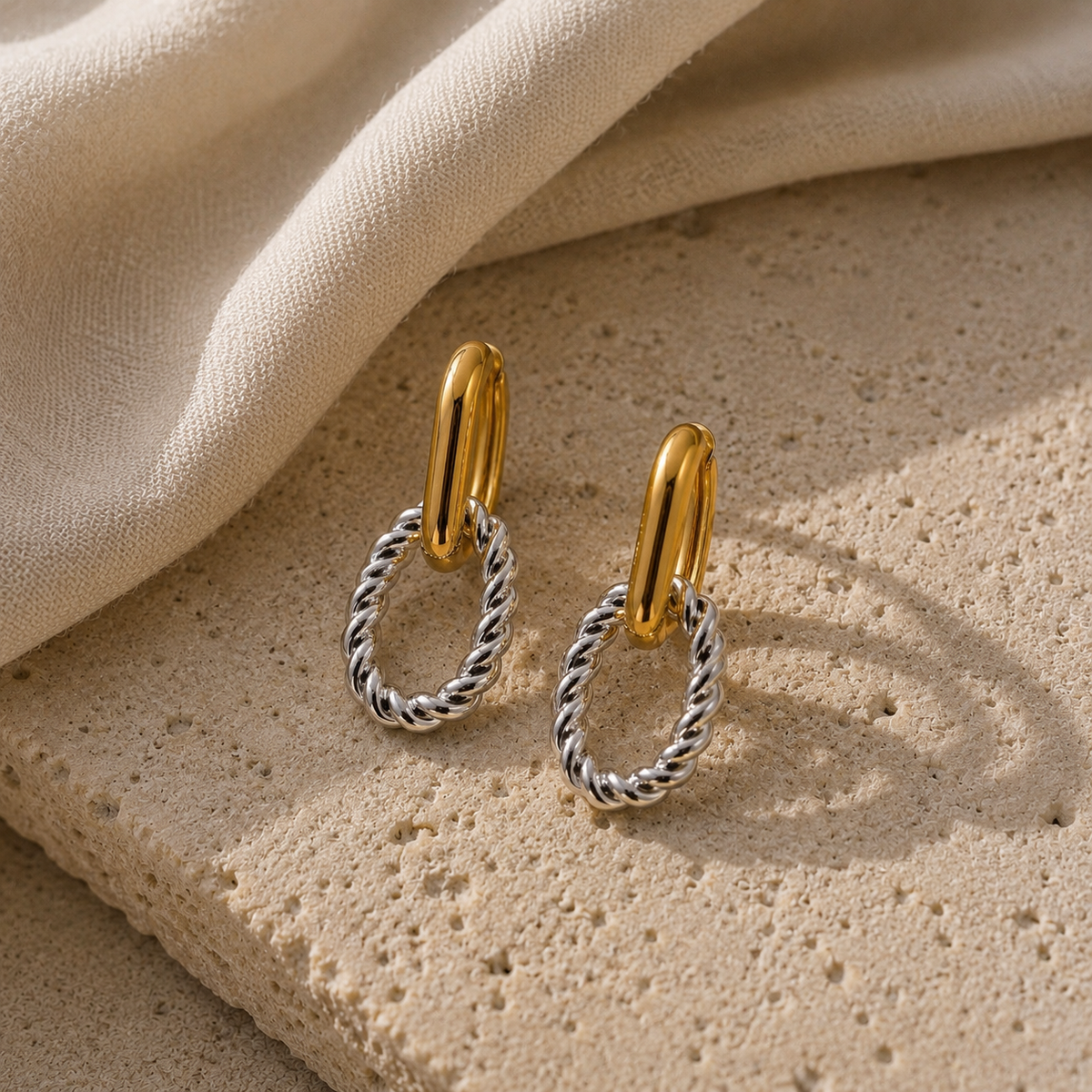 Speíra Earrings