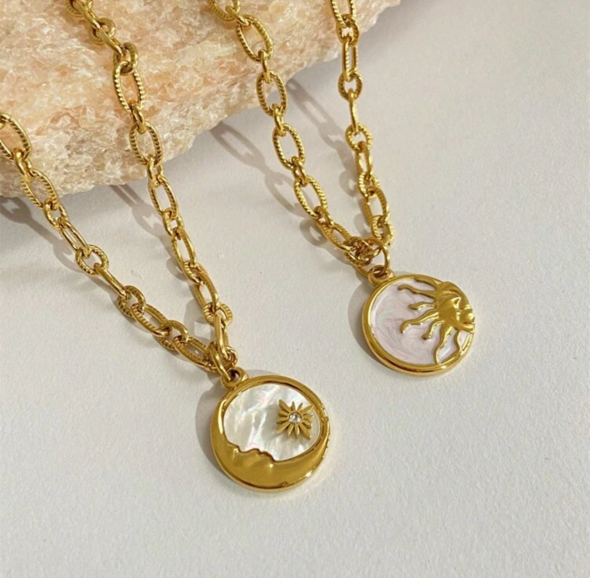 The Lovers necklace