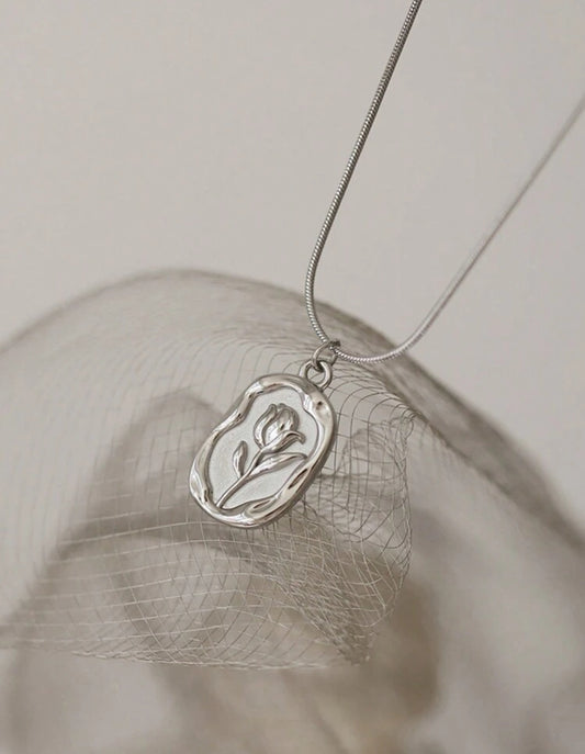 Tulip Necklace