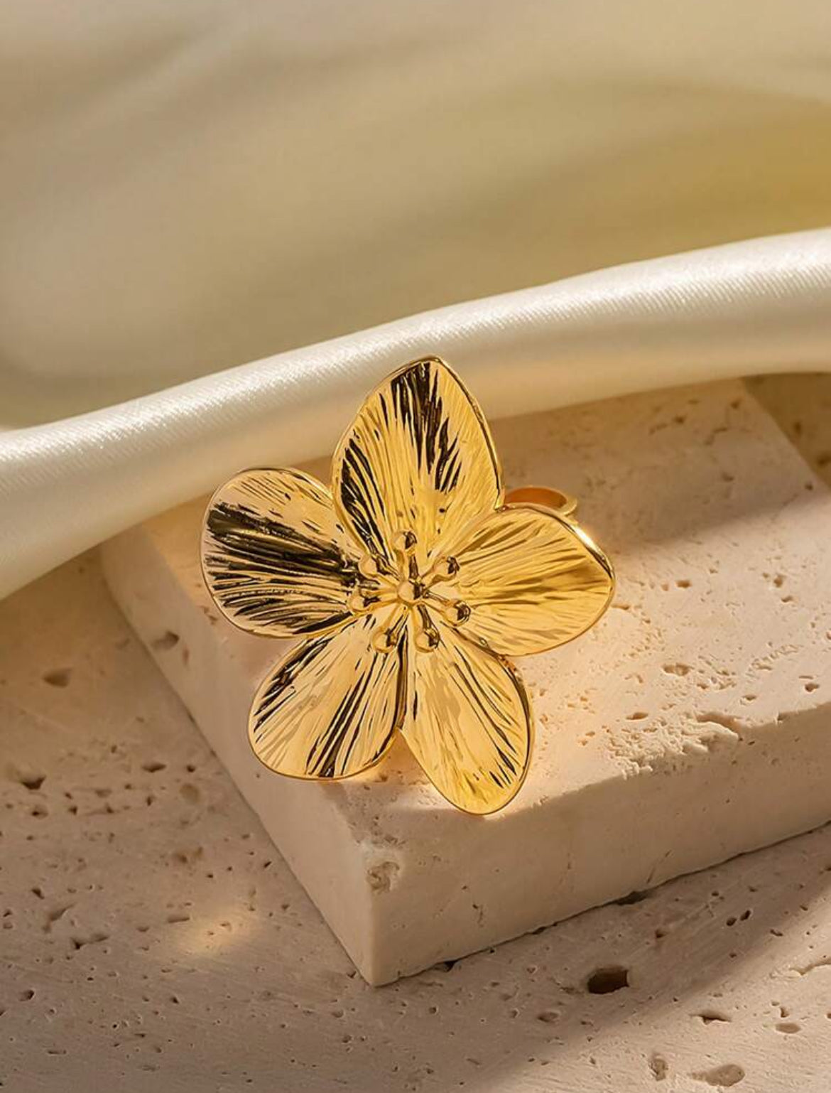 Flora Ring