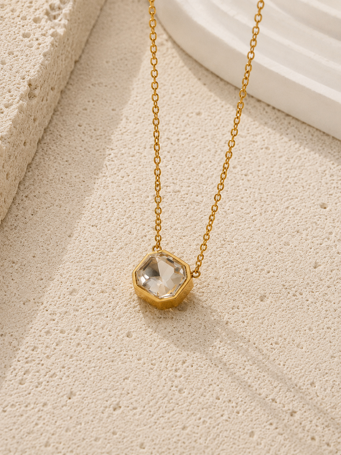 Alice Necklace