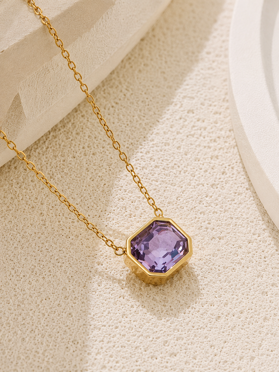 Alice Necklace