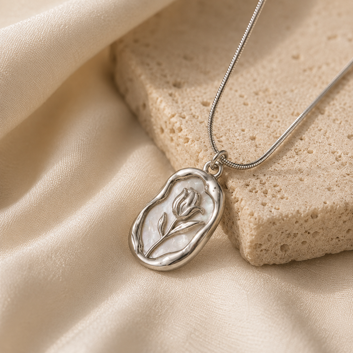 Tulip Necklace